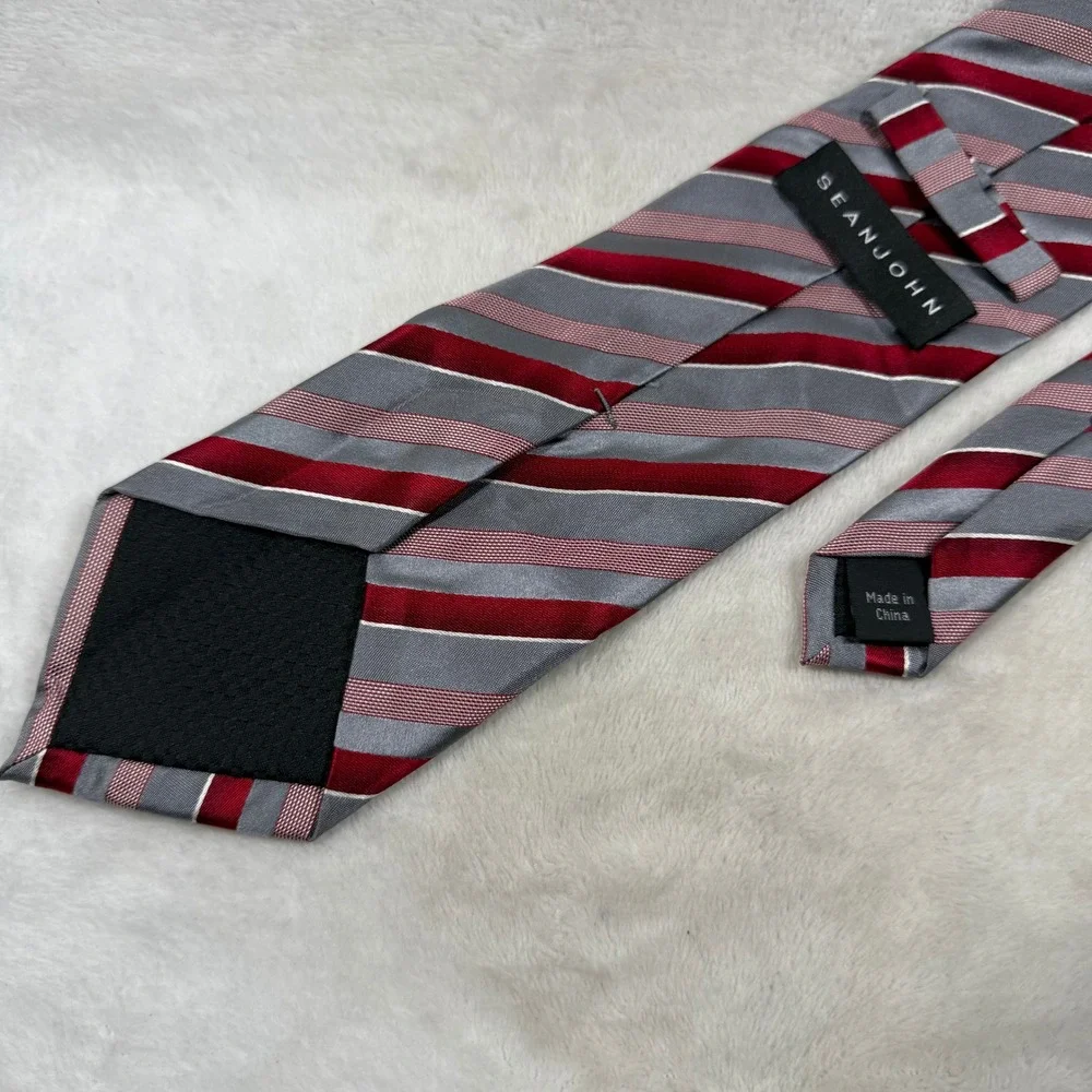 Sean John Mens Red Gray Striped 100% Silk Classic Necktie RN 121148
